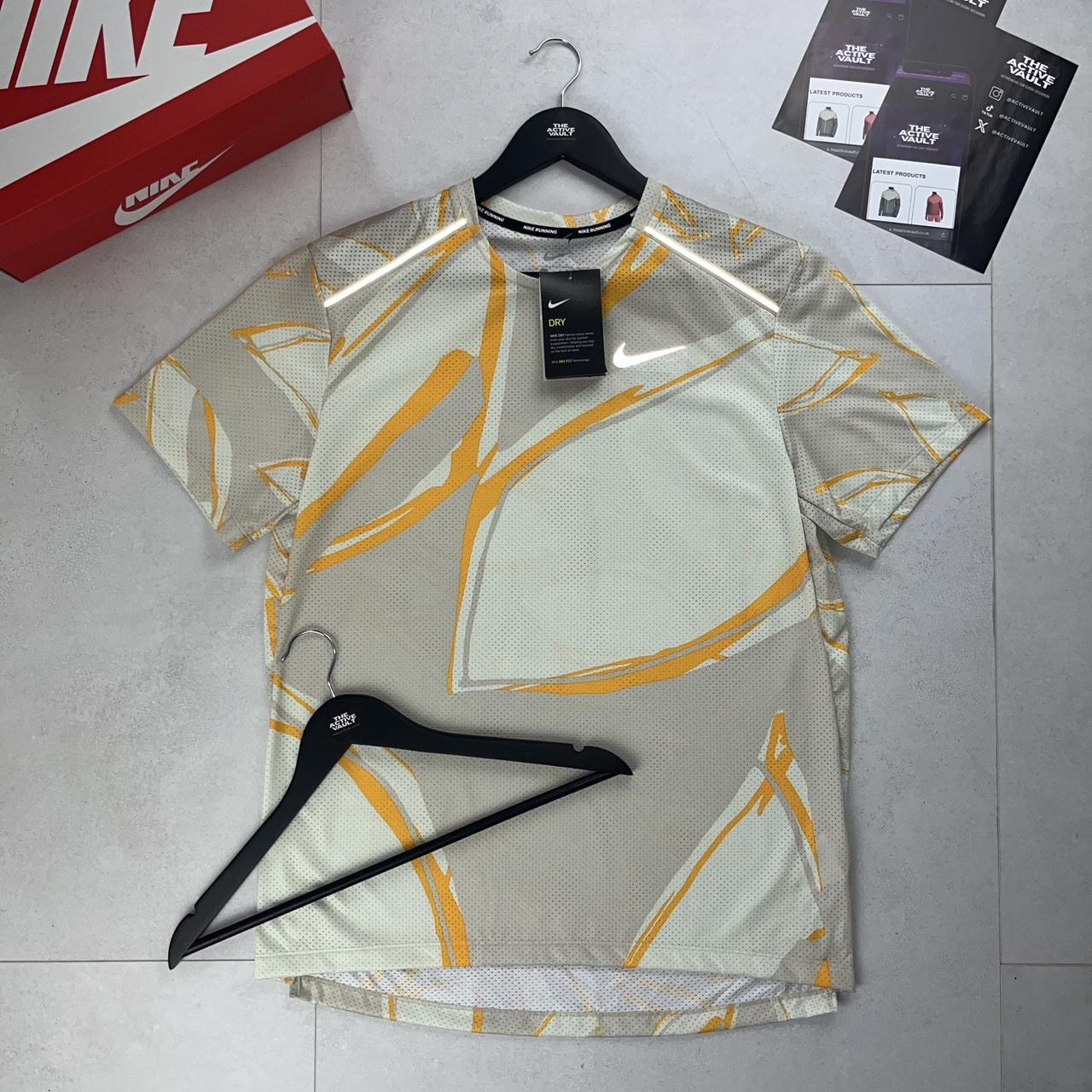 Nike DRY Breathe Miler 1.0 T-Shirt - Floral Fiesta - Active Vault