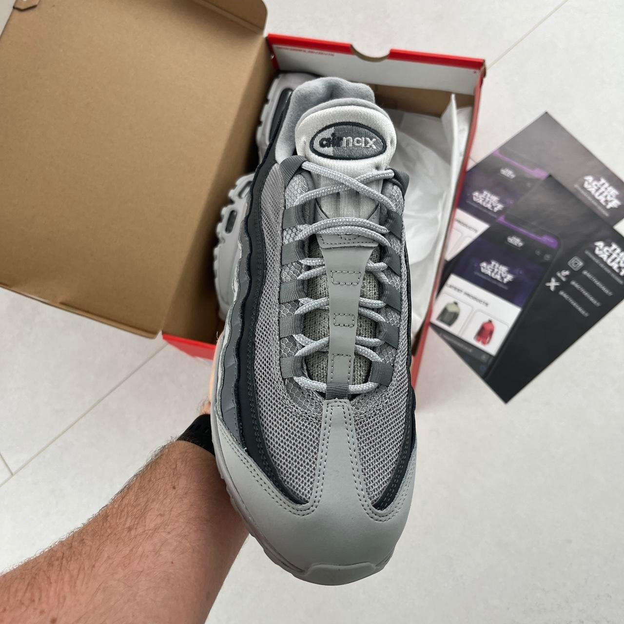 Nike Air Max 95 Trainers - Light Smoke Grey