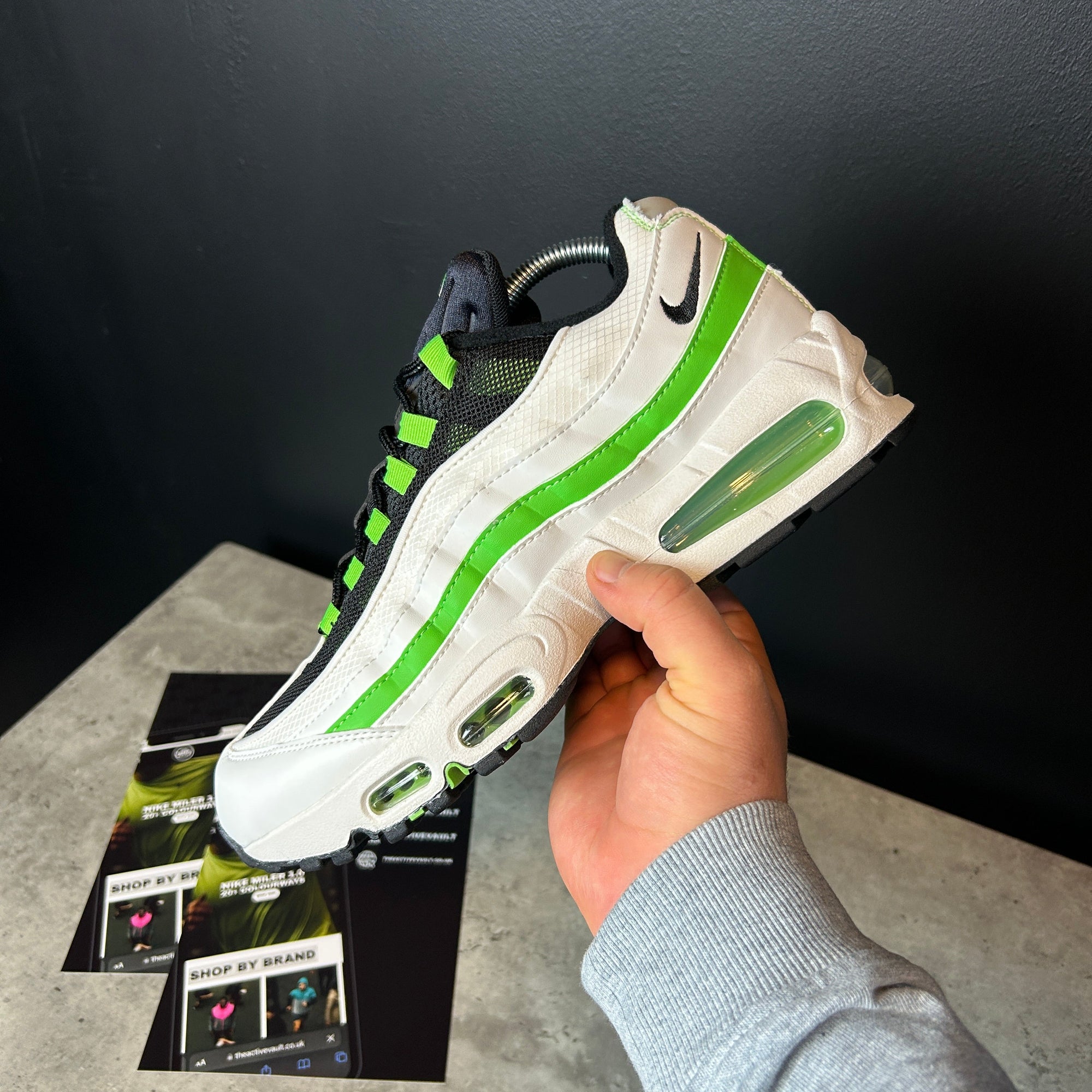 Nike Air Max 95 Trainers - White Summit / Green Gusto - Active Vault