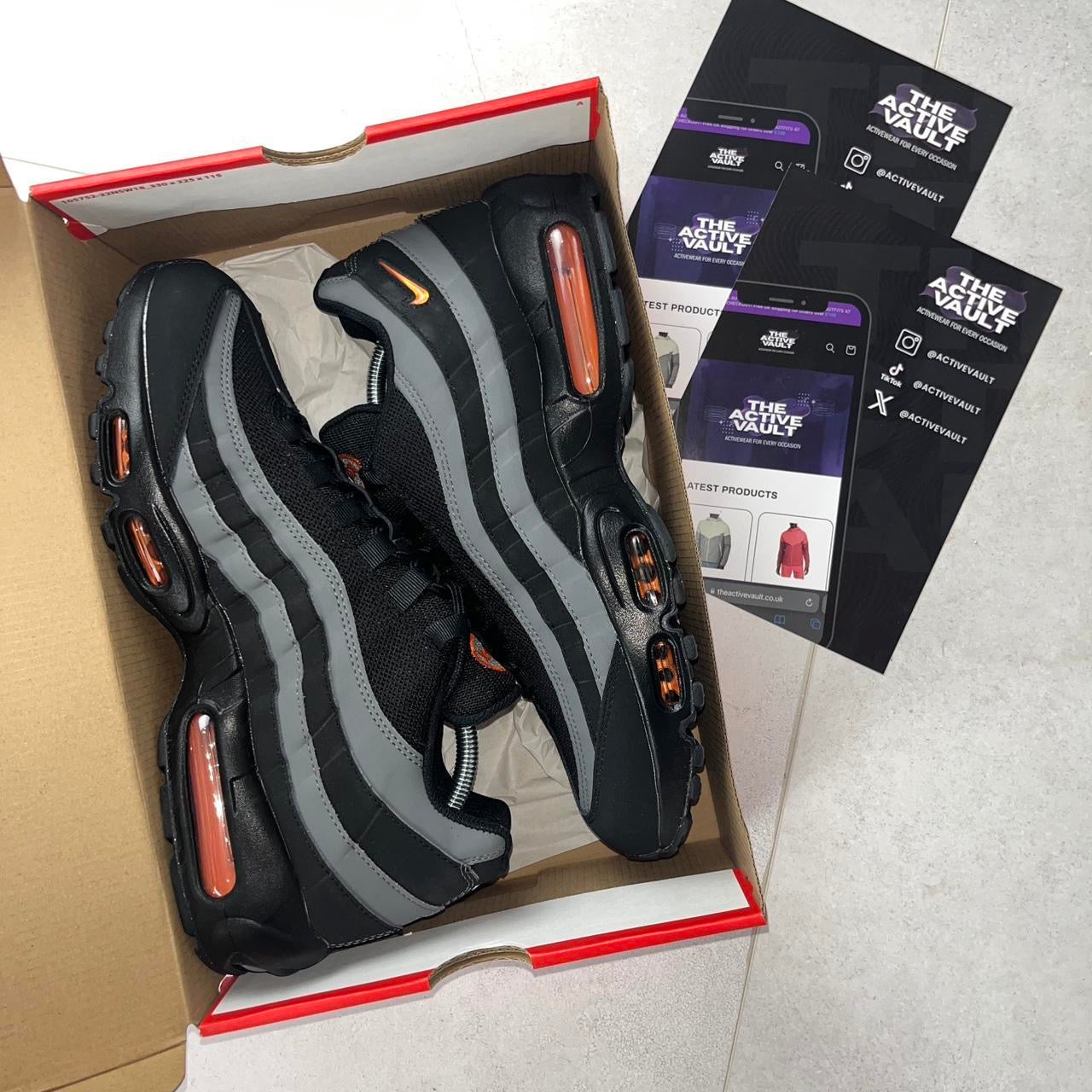 Nike Air Max 95 Trainers - Black/Safety Orange