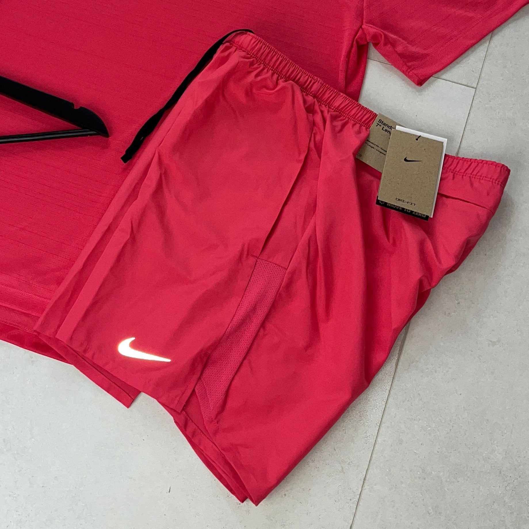 Nike Challenger 7 inch Shorts - Aster Pink - Active Vault