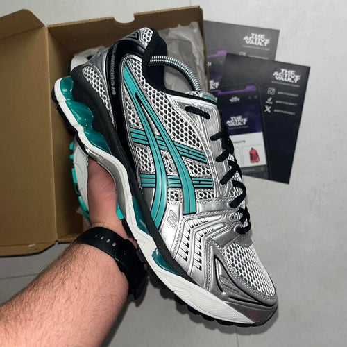 ASICS GEL-KAYANO 14 Trainers - White/Waterfall Aqua