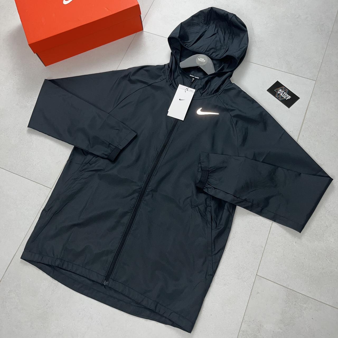 Nike Essential Windbreaker Jacket - Black - Active Vault