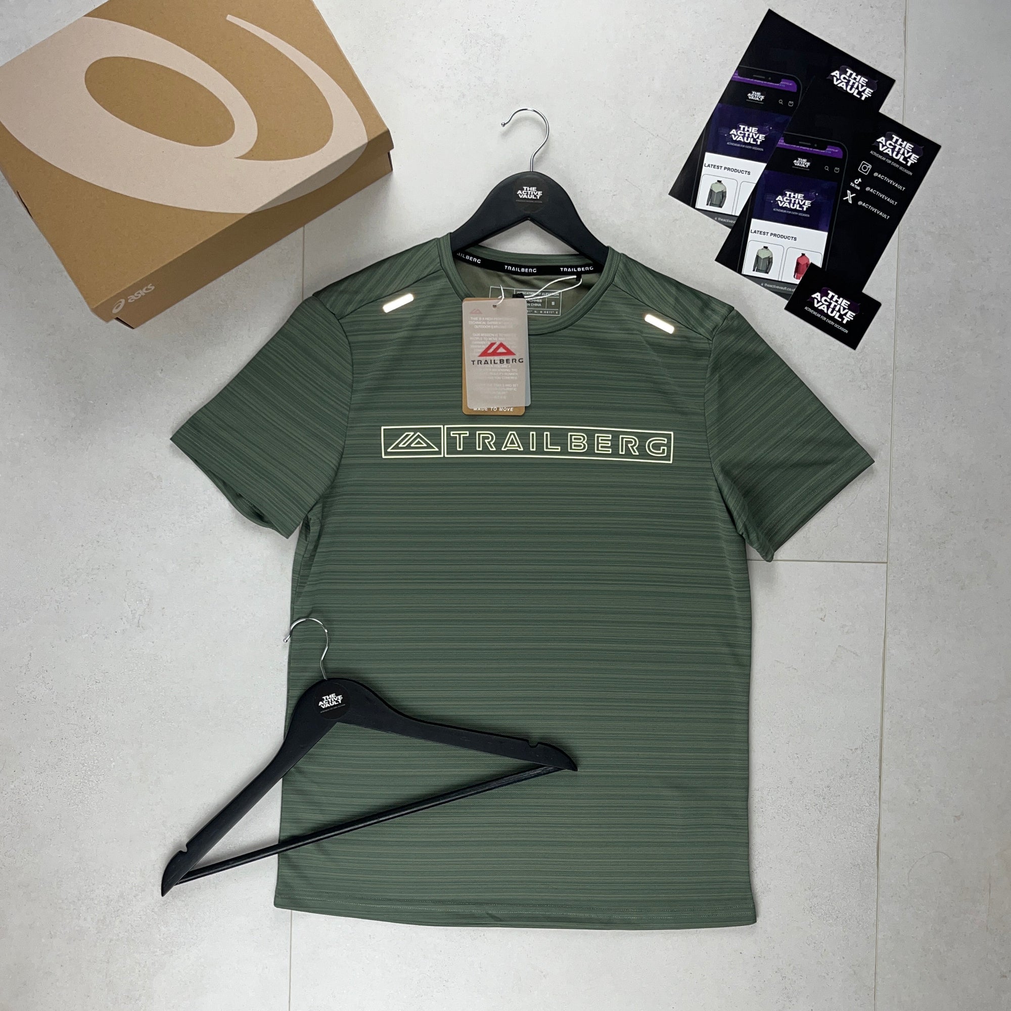 Trailberg Crest T-Shirt - Pine Dust/Neon Lime Green