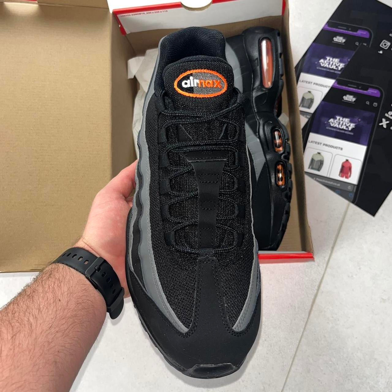 Nike Air Max 95 Trainers - Black/Safety Orange