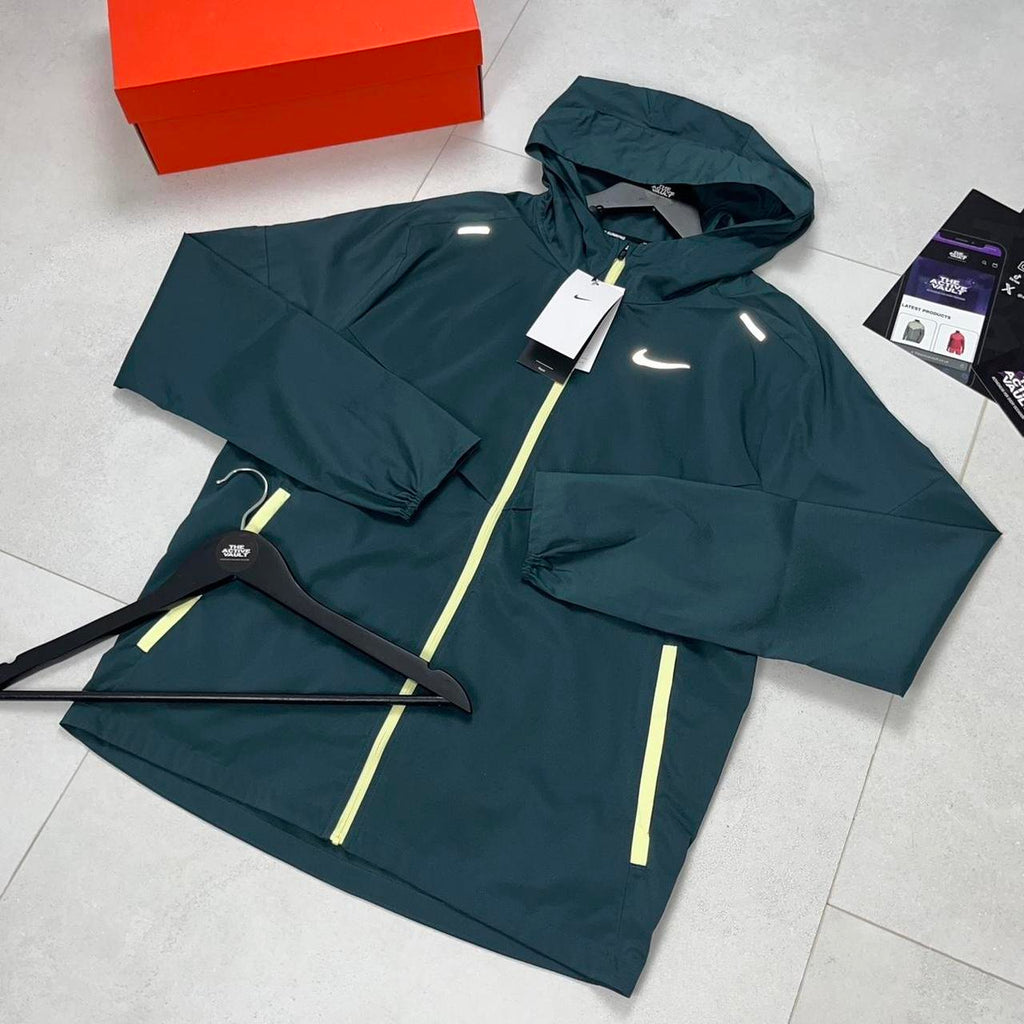 Nike Windrunner Running Jacket - Deep Jungle Green - Active Vault