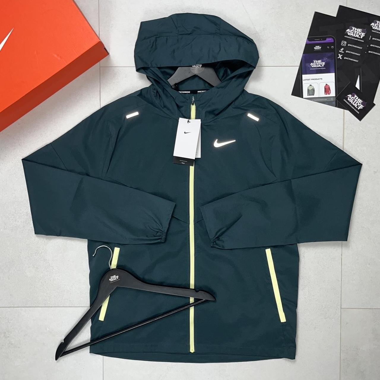 Nike Windrunner Running Jacket - Deep Jungle Green - Active Vault