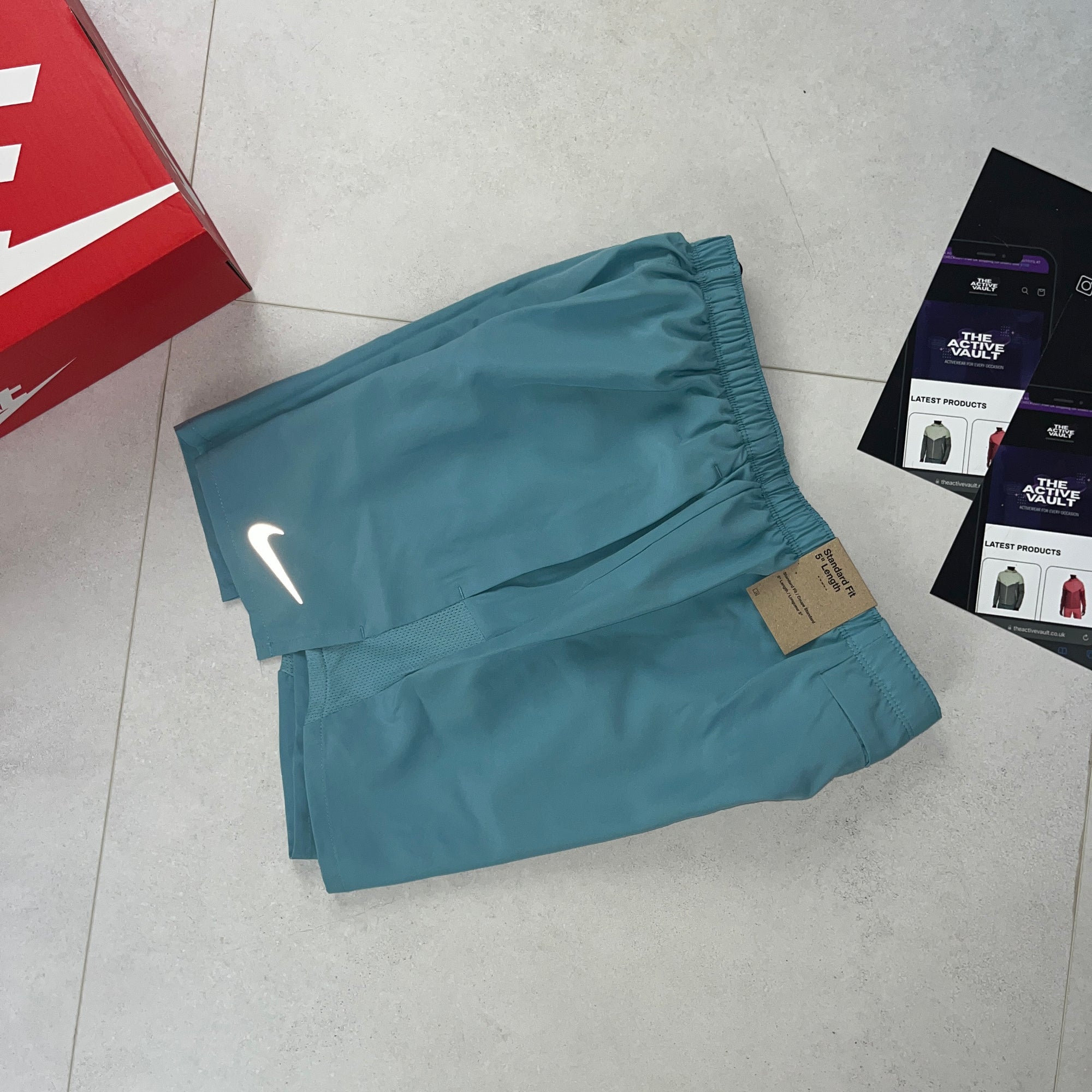 Nike Challenger 5 inch Shorts - Denim Turquoise