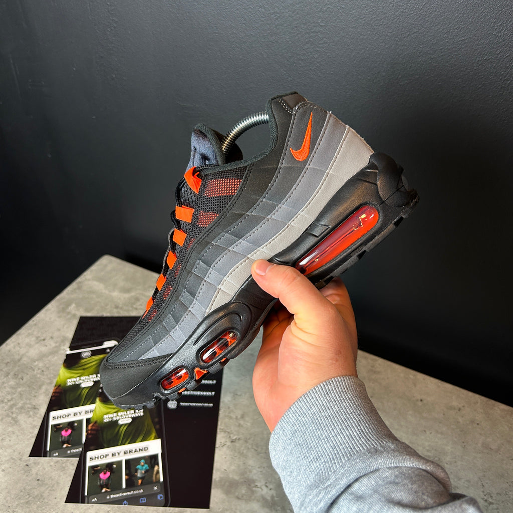Nike Air Max 95 Trainers -  Black/Hyper Crimson Red - Active Vault