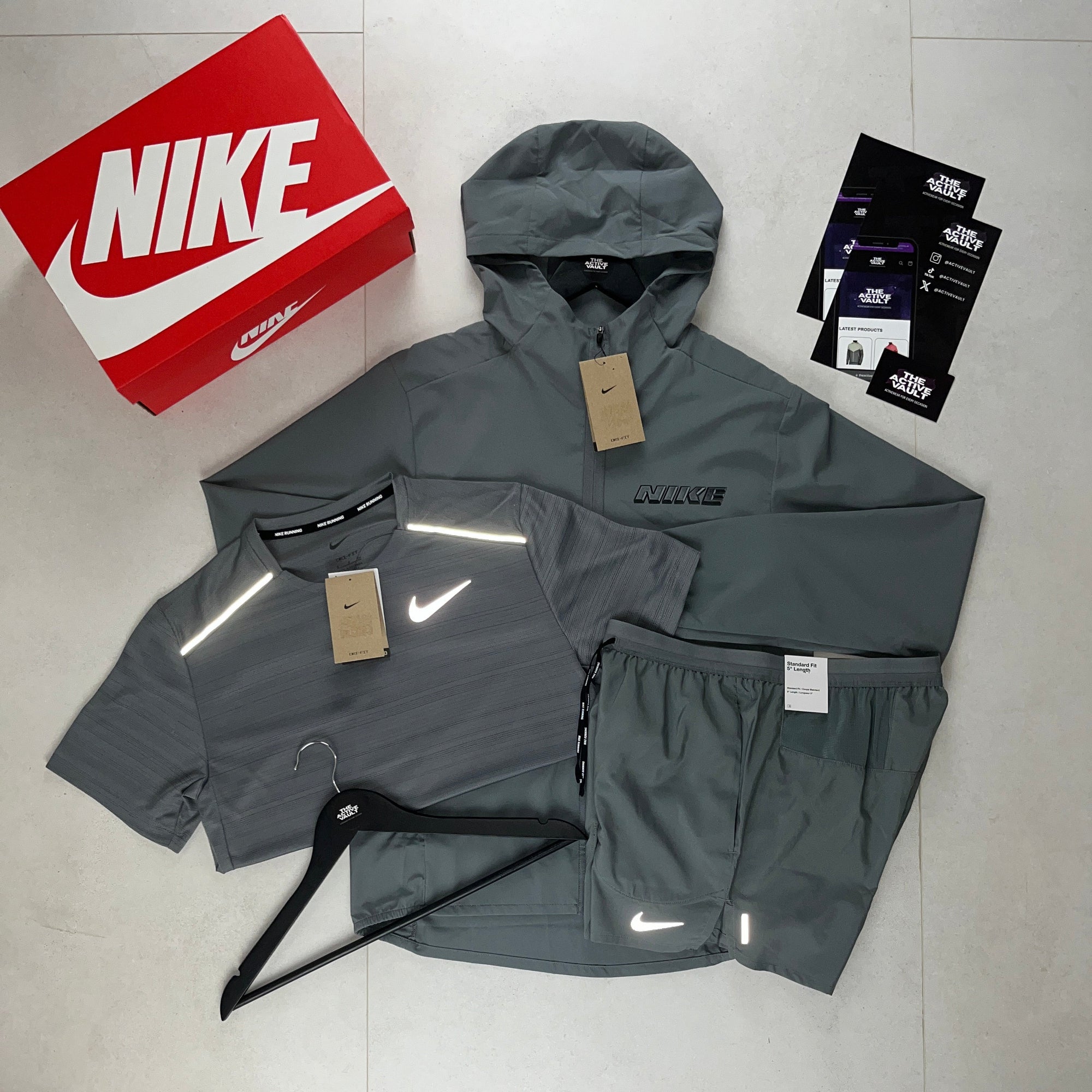 Nike Miler T-Shirt - Windrunner - Flex Stride Shorts Outfit - Smoke Grey / Smoke Grey / Smoke Grey - Active Vault