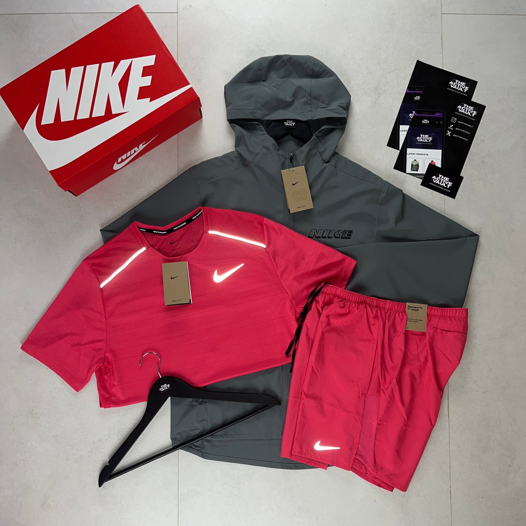 Nike Miler T-Shirt - Windrunner - Challenger Shorts Outfit - Aster Pink / Smoke Grey / Aster Pink - Active Vault