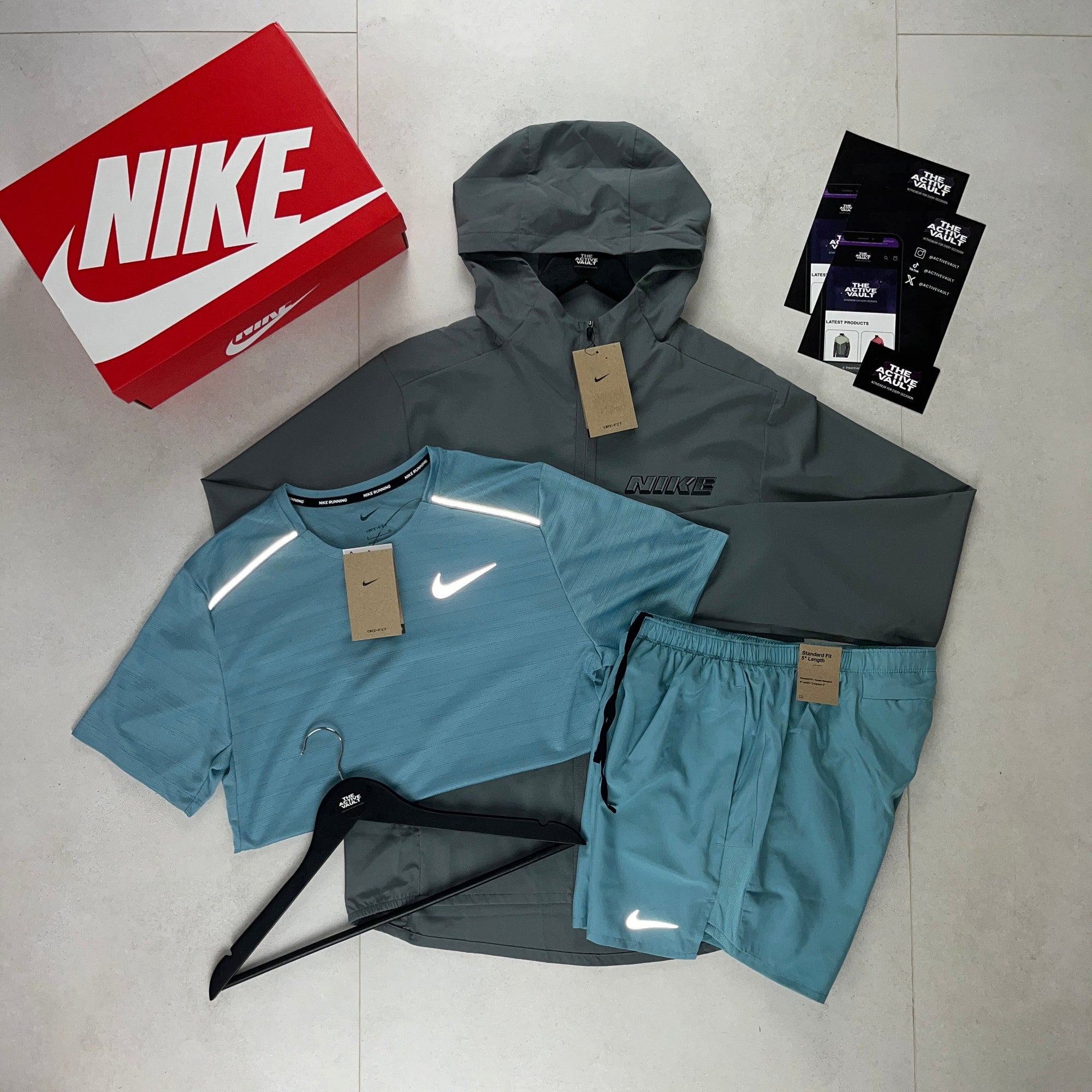 Nike Miler T-Shirt - Windrunner - Challenger Shorts Outfit - Denim Turquoise / Smoke Grey / Denim Turquoise - Active Vault