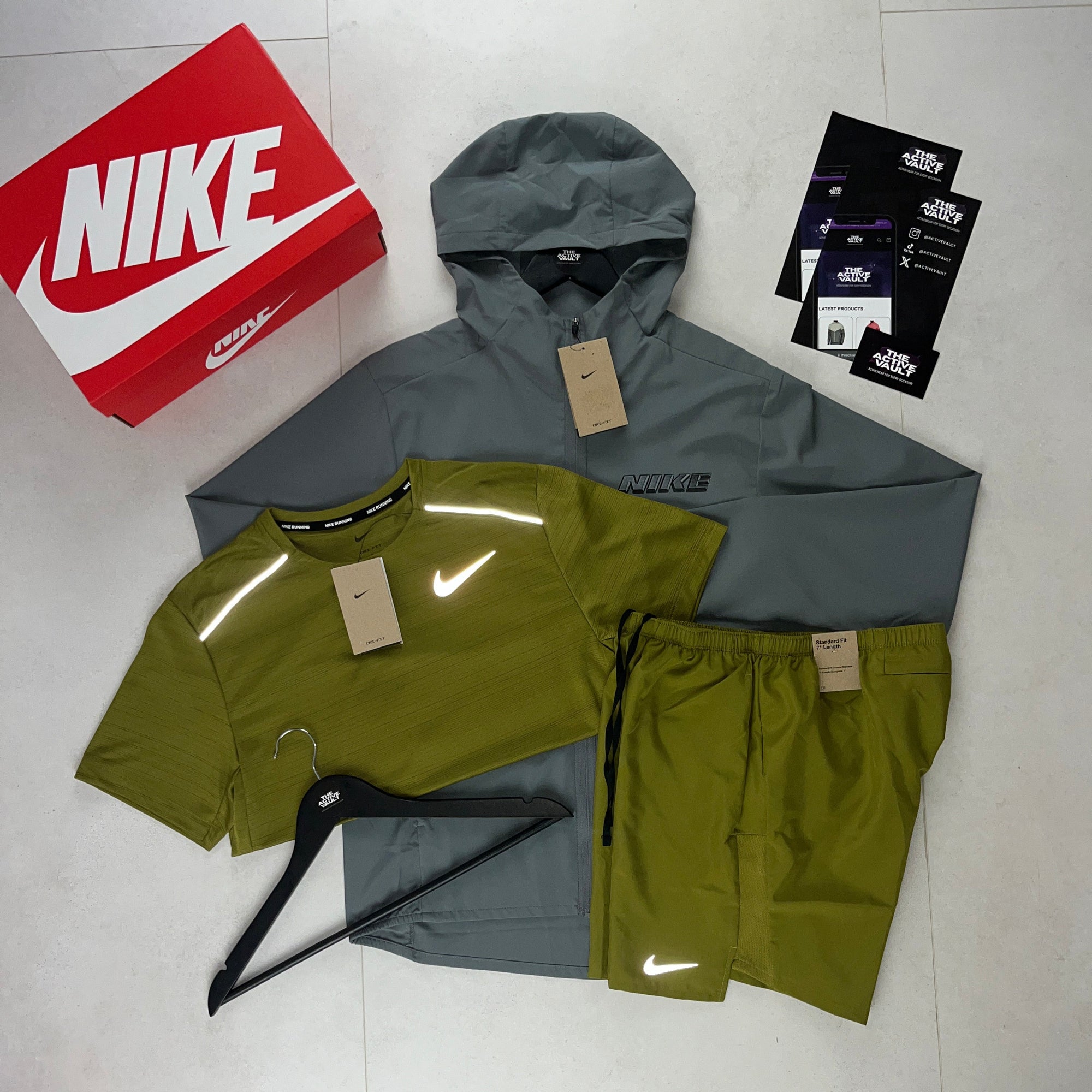 Nike Miler T-Shirt - Windrunner - Challenger Shorts Outfit - Pacific Moss / Smoke Grey / Pacific Moss - Active Vault