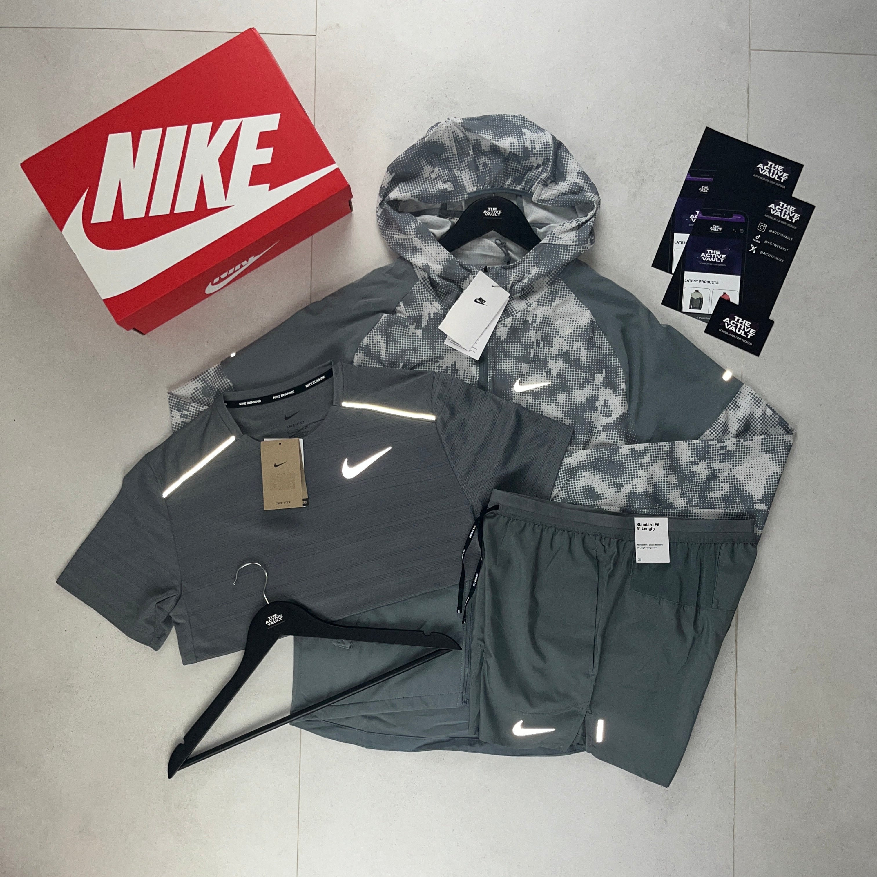 nike grey shorts outfit