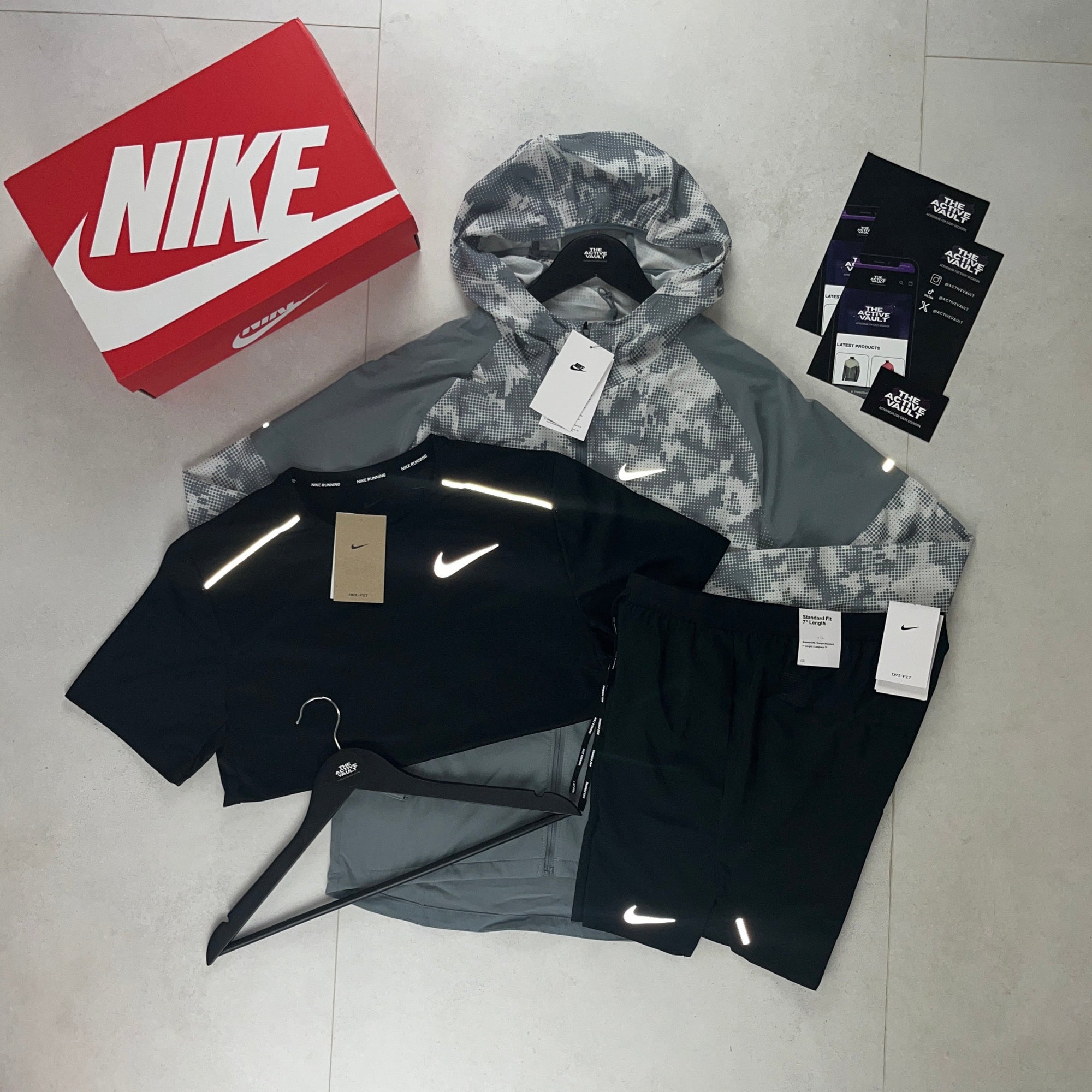 Nike Miler T-Shirt - Windrunner - Flex Stride Shorts Outfit - Black / Cool Grey / Black - Active Vault
