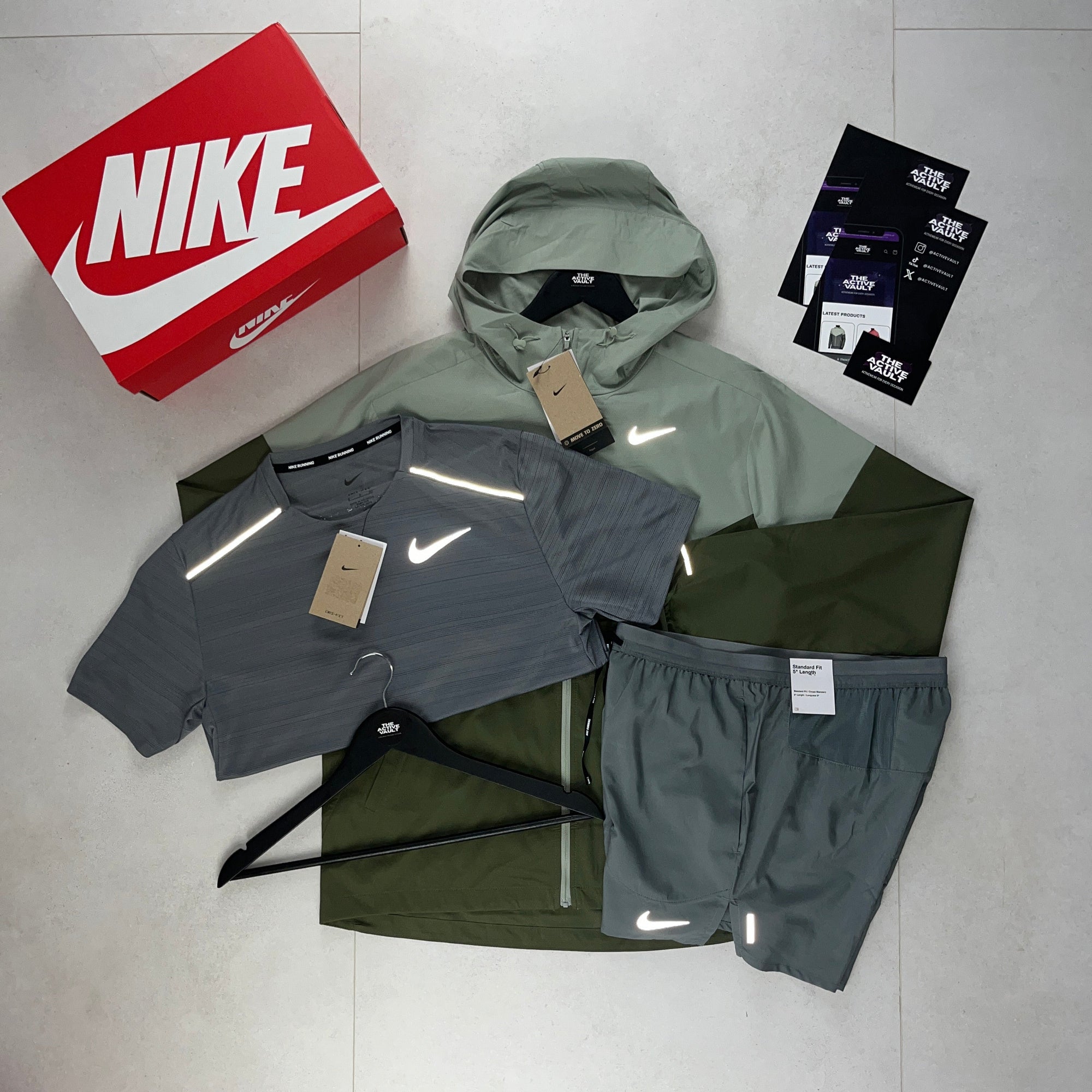Nike Miler T-Shirt - Windrunner - Flex Stride Shorts Outfit - Smoke Grey / Jade Horizon / Smoke Grey - Active Vault