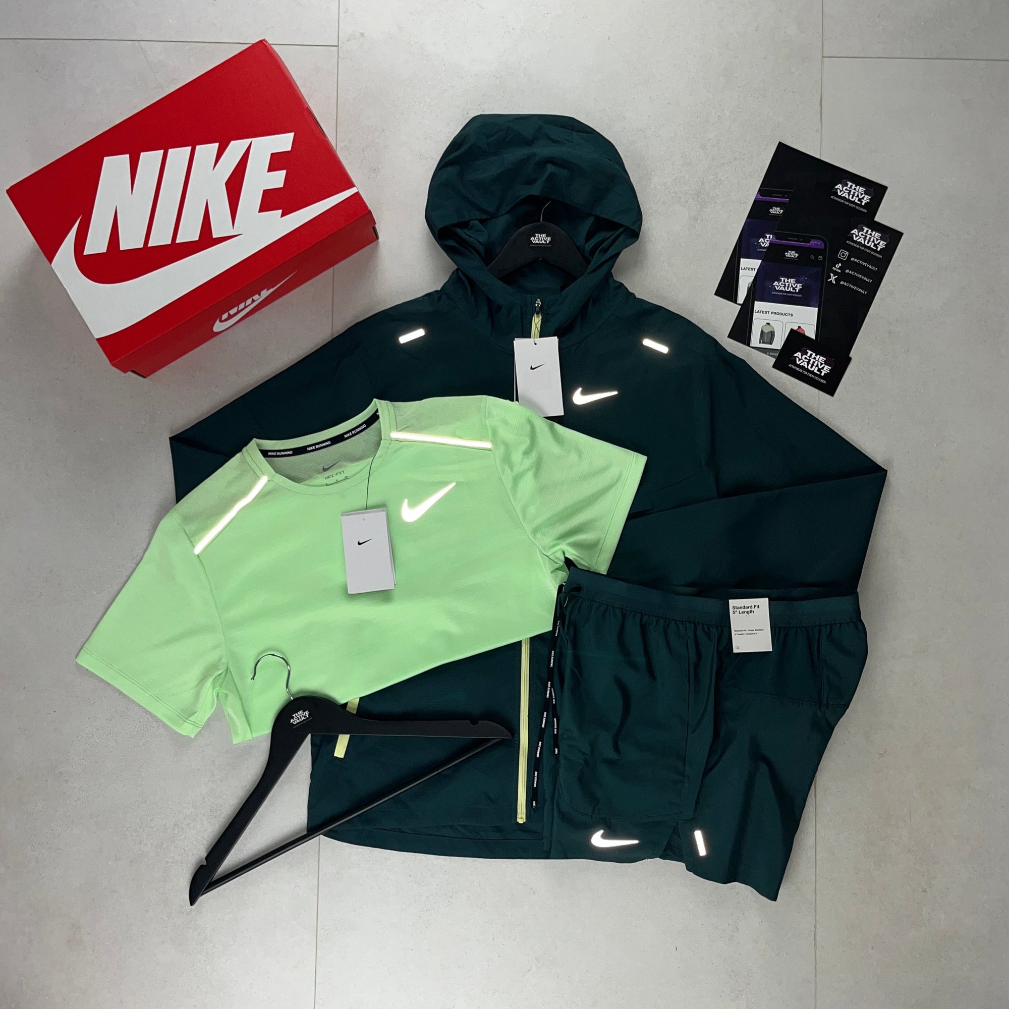 Nike Miler T-Shirt - Windrunner - Flex Stride Shorts Outfit - Vapour Green / Deep Jungle / Deep Jungle - Active Vault