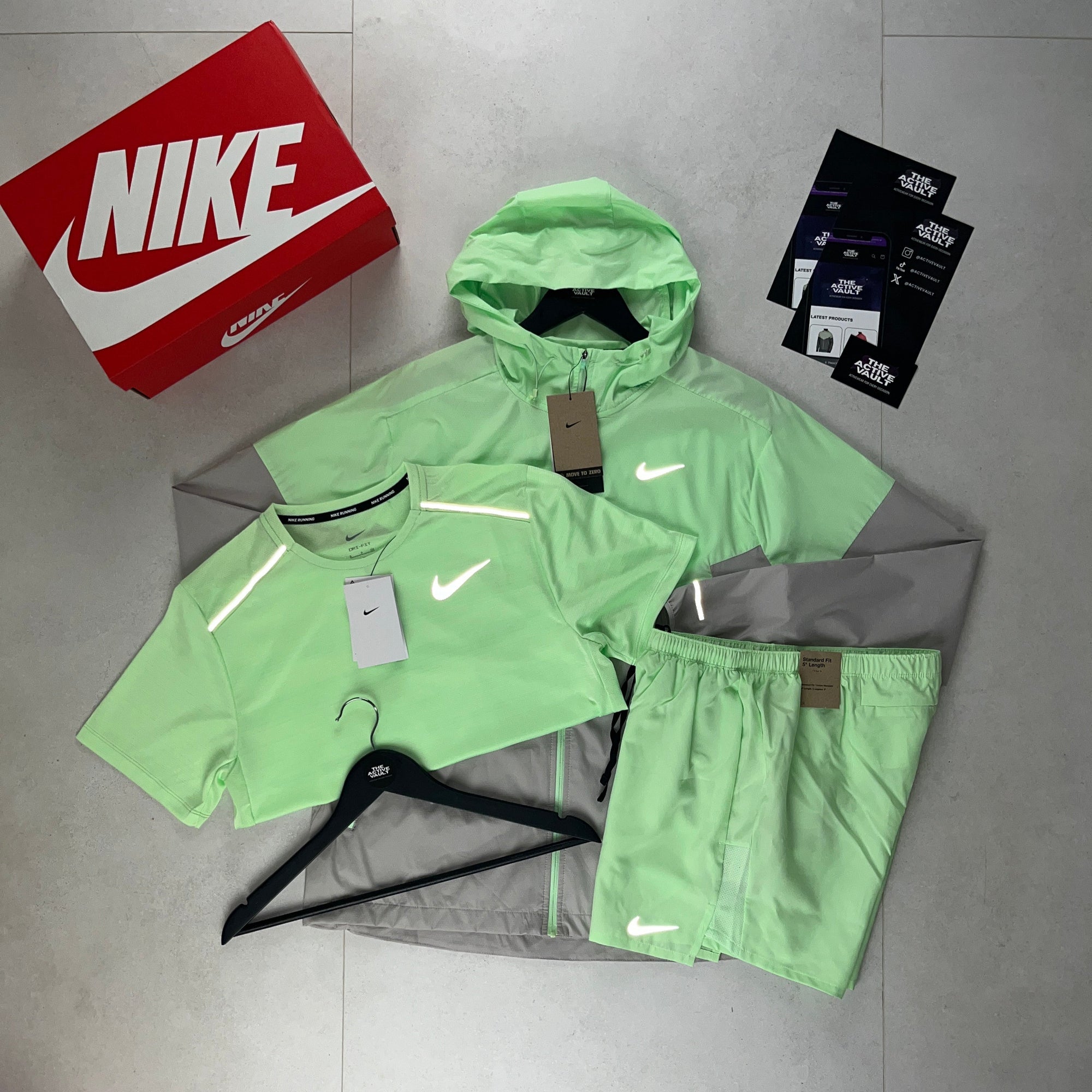 Nike Miler T-Shirt - Windrunner - Challenger Shorts Outfit - Vapour Green / Vapour Green / Vapour Green - Active Vault