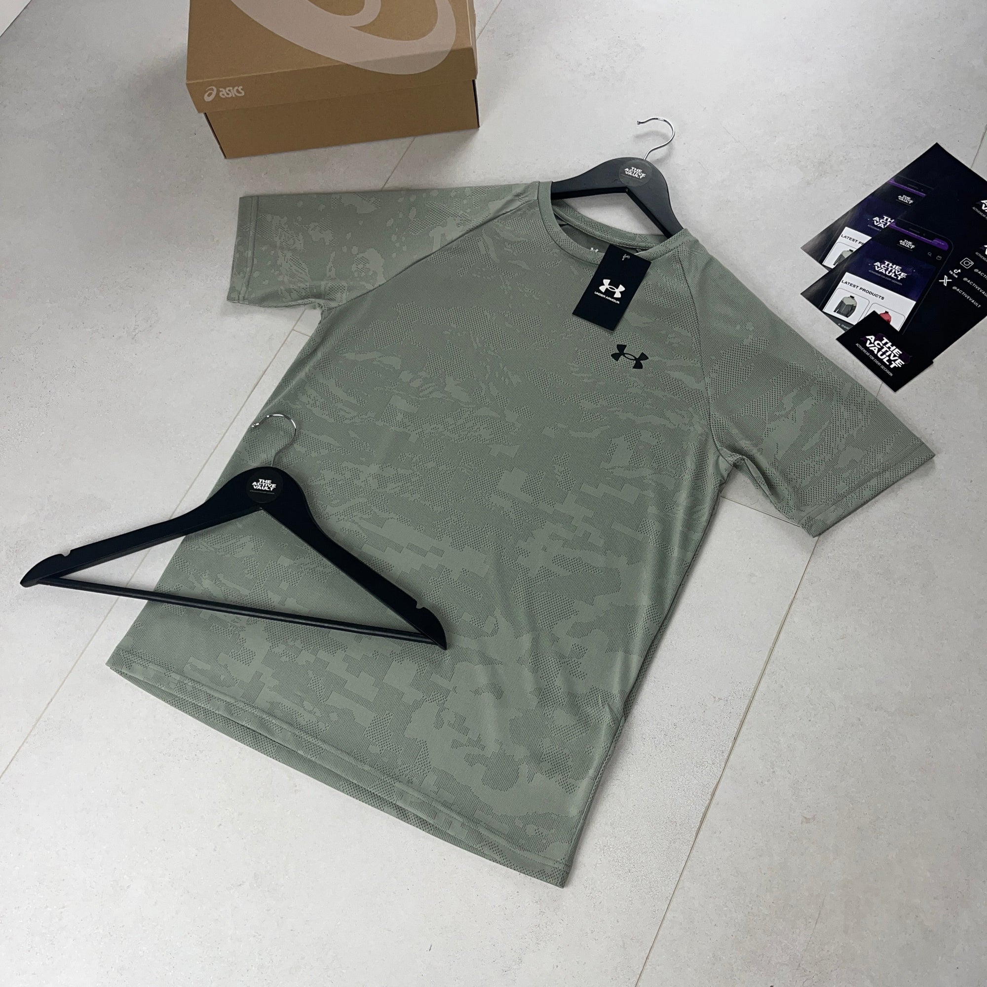 Under Armour Tech Velocity Jacquard Camo T-Shirt - Light Khaki Green