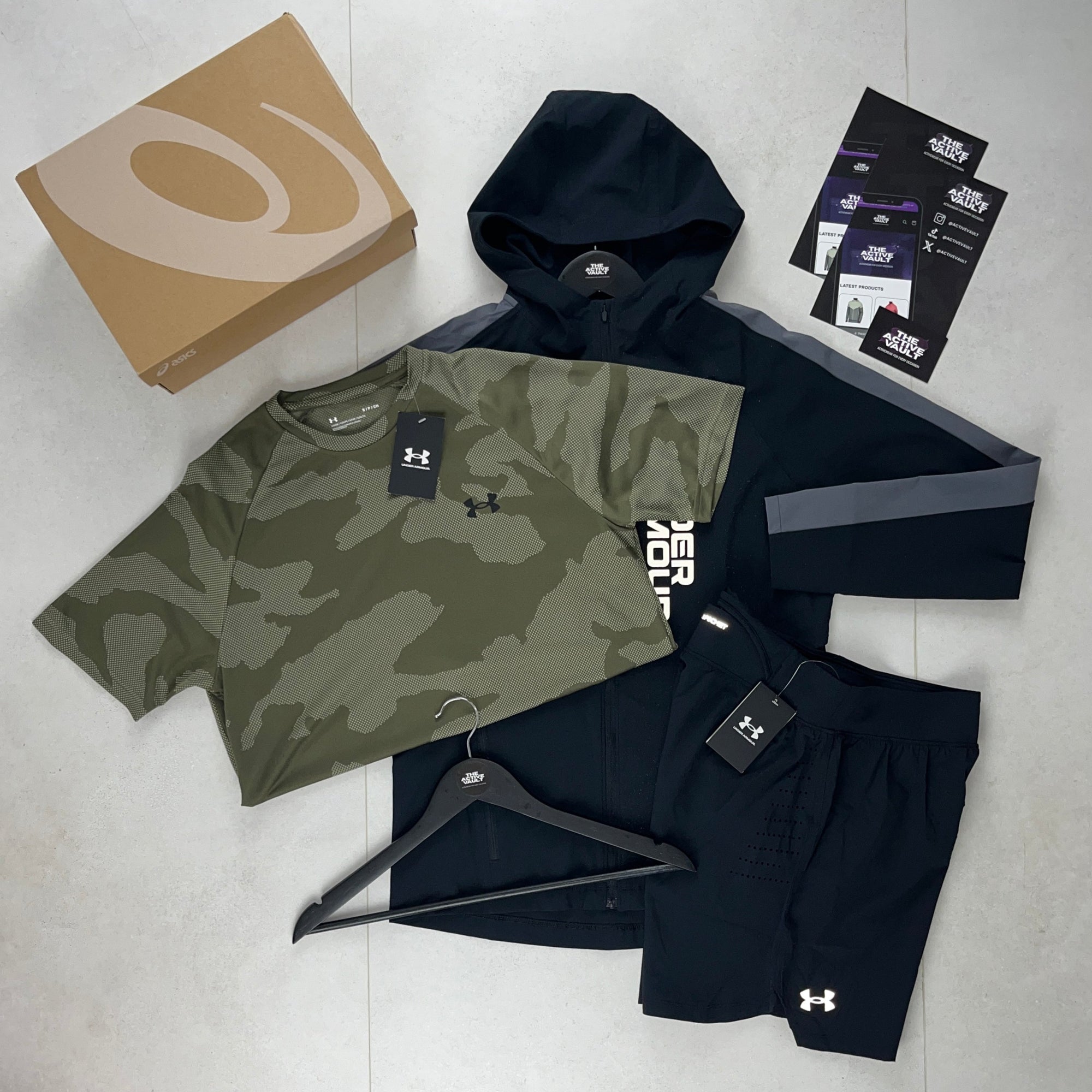 Under Armour Velocity Jacquard T-Shirt - Windbreaker - Speedpocket Shorts Outfit - Marine Green / Black / Black