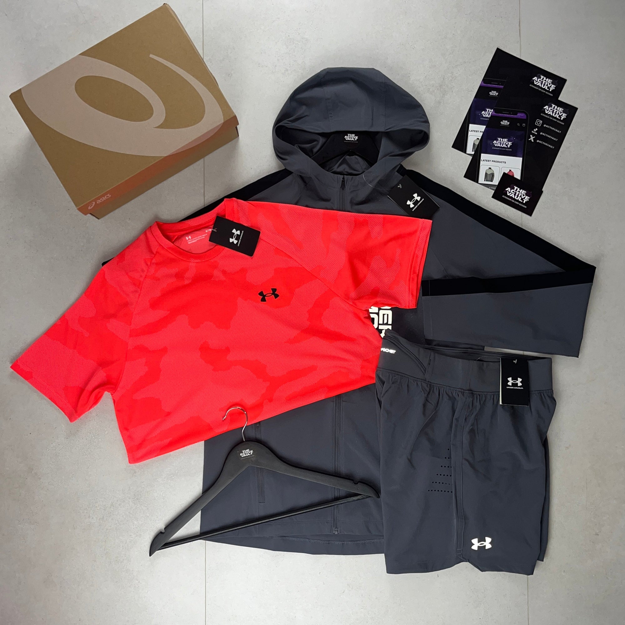 Under Armour Velocity Jacquard T-Shirt - Windbreaker - Speedpocket Shorts Outfit - Beta Red / Grey / Grey