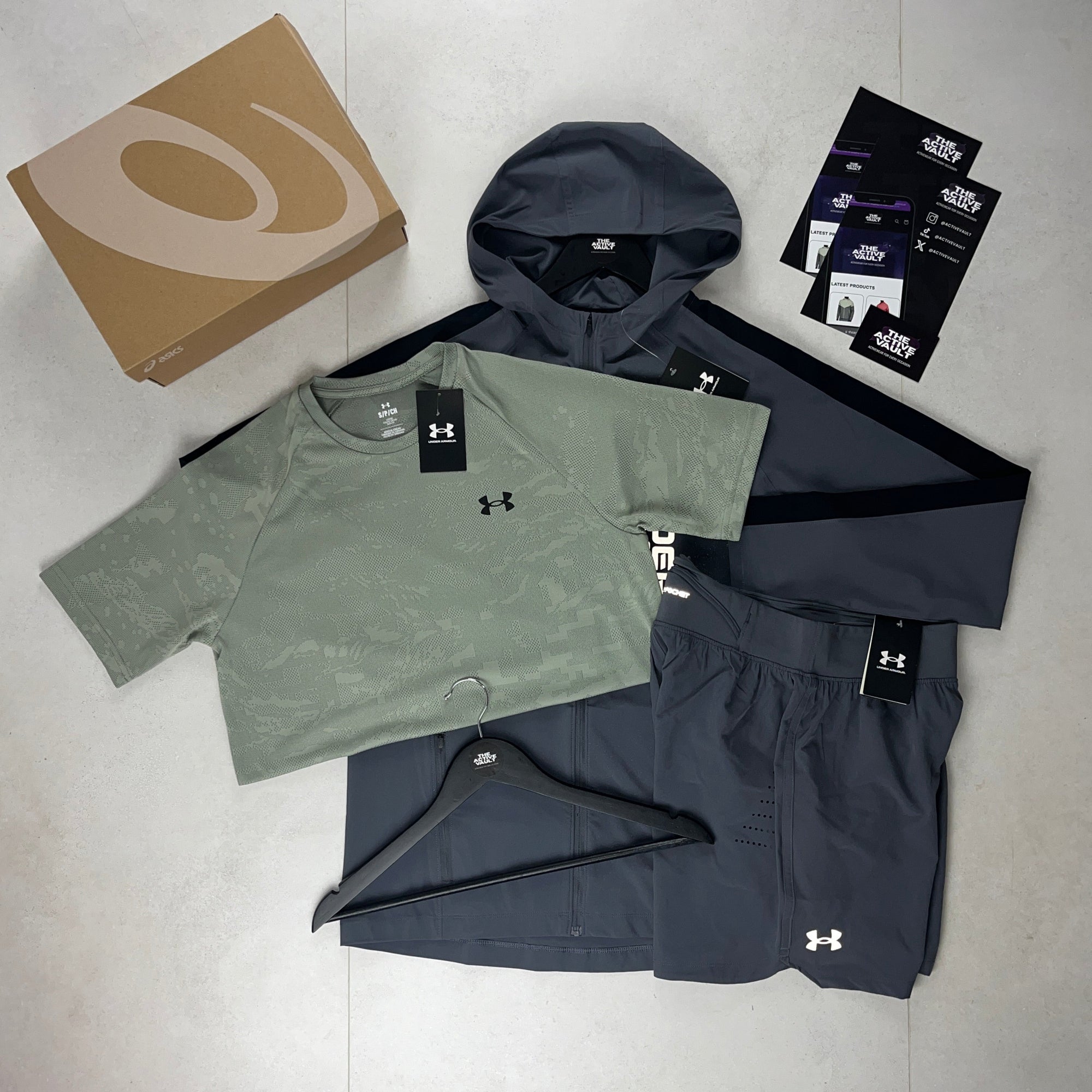 Under Armour Velocity Jacquard T-Shirt - Windbreaker - Speedpocket Shorts Outfit - Light Khaki Green / Grey / Grey