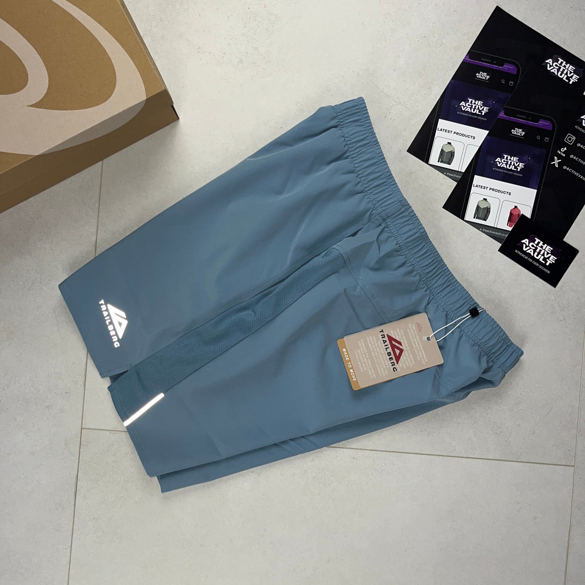 Trailberg Essentials 2.0 Shorts - Washed Indigo Blue