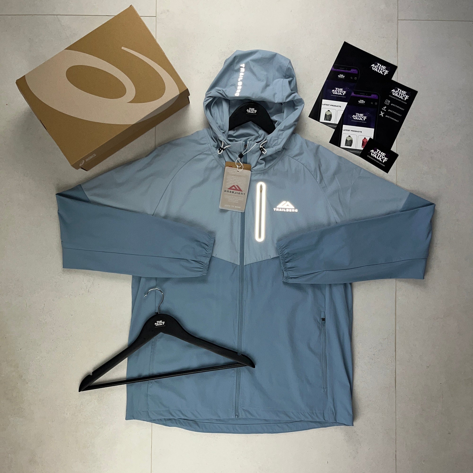 Trailberg Cloud Hood Windbreaker Jacket - Washed Indigo/Frost Blue