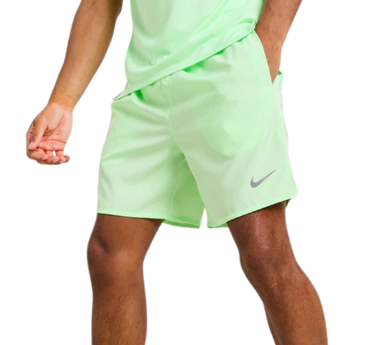 Nike Challenger 7 inch Shorts - Vapour Green - Active Vault
