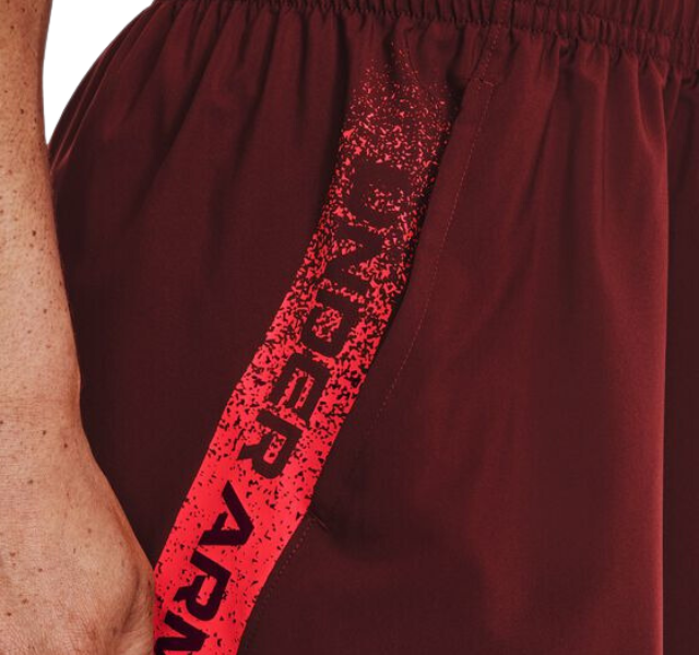 Under Armour Woven 7 Inch Graphic Shorts - Dark Maroon