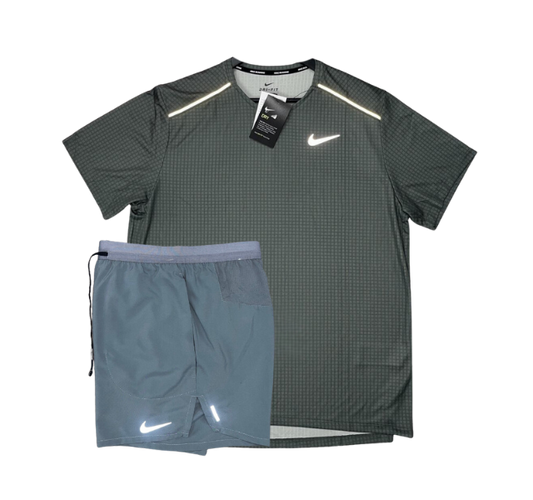 Nike Grid Miler T-Shirt and Flex Stride Shorts Set - Khaki/Grey