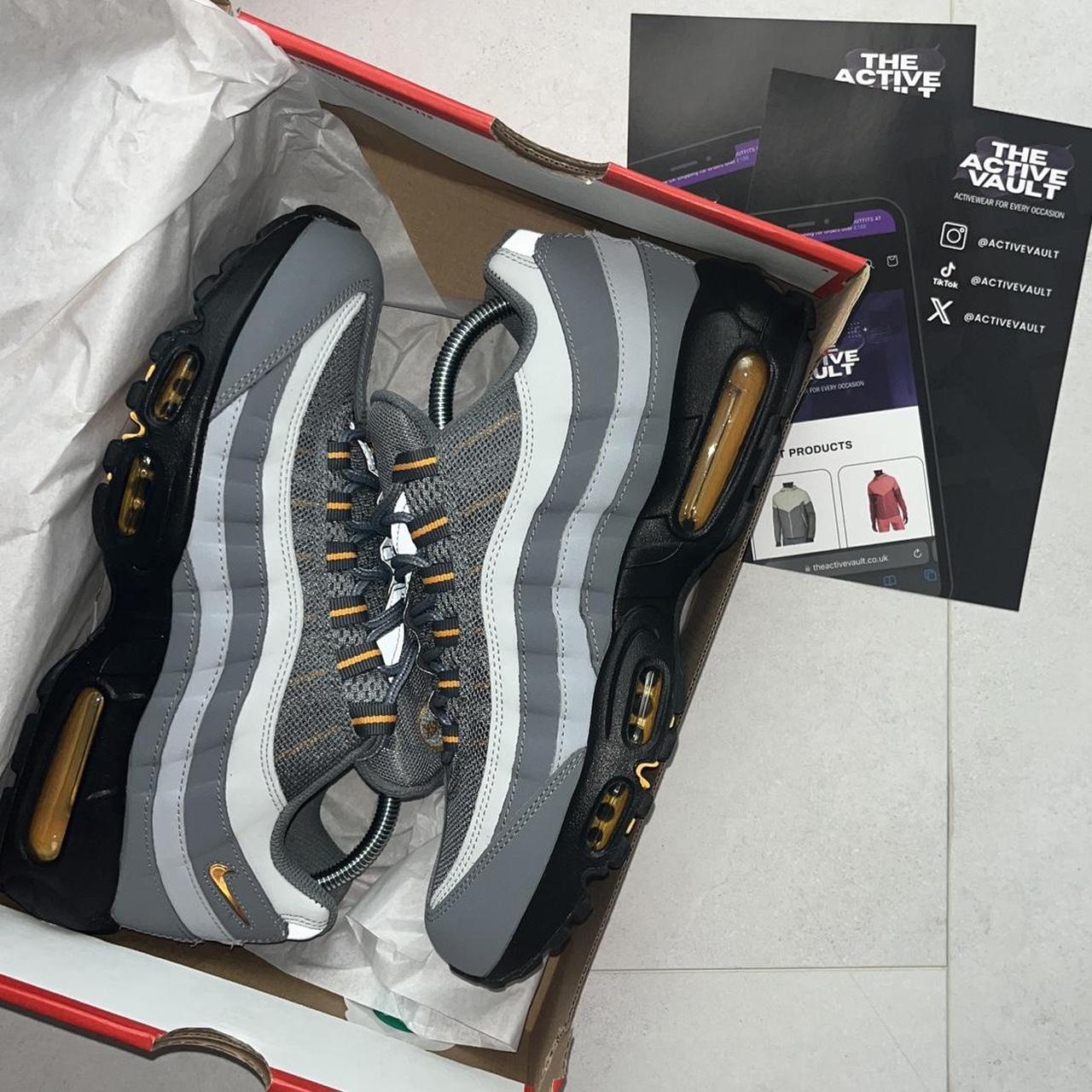 Nike Air Max 95 Trainers - Cool Grey/Sundial Orange