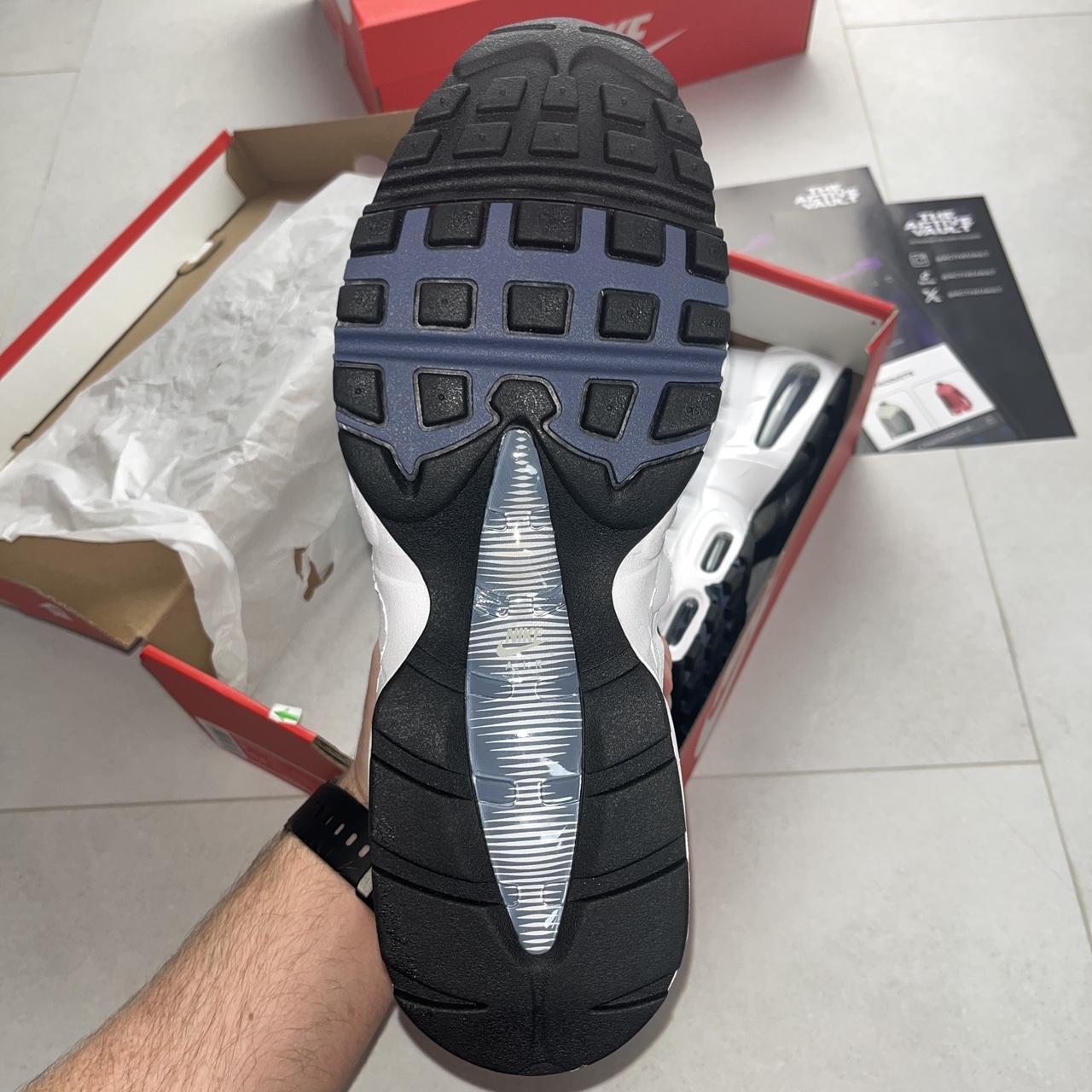 Nike Air Max 95 Trainers - White/Diffused Blue