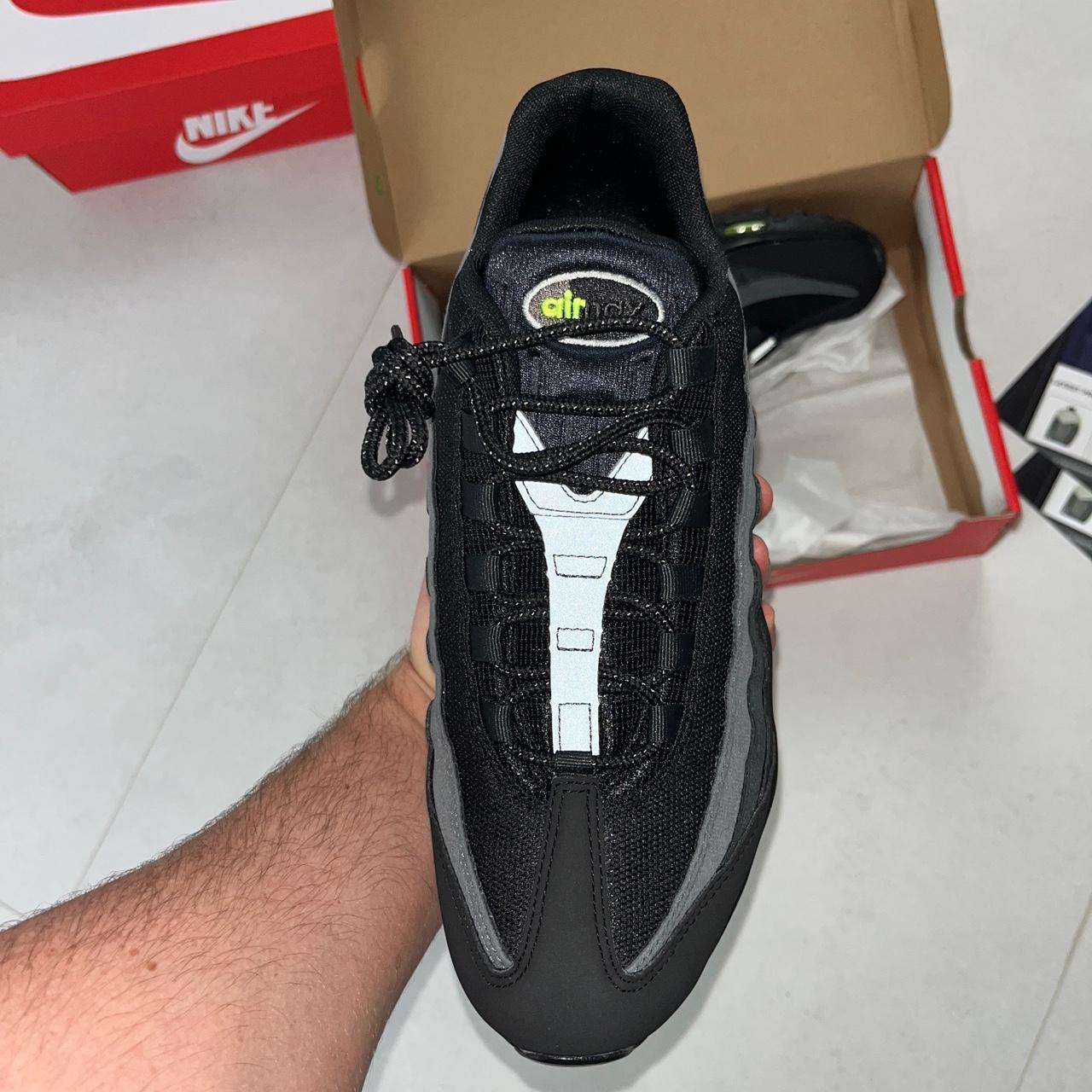 Nike Air Max 95 Trainers - Retro Logo Black Volt