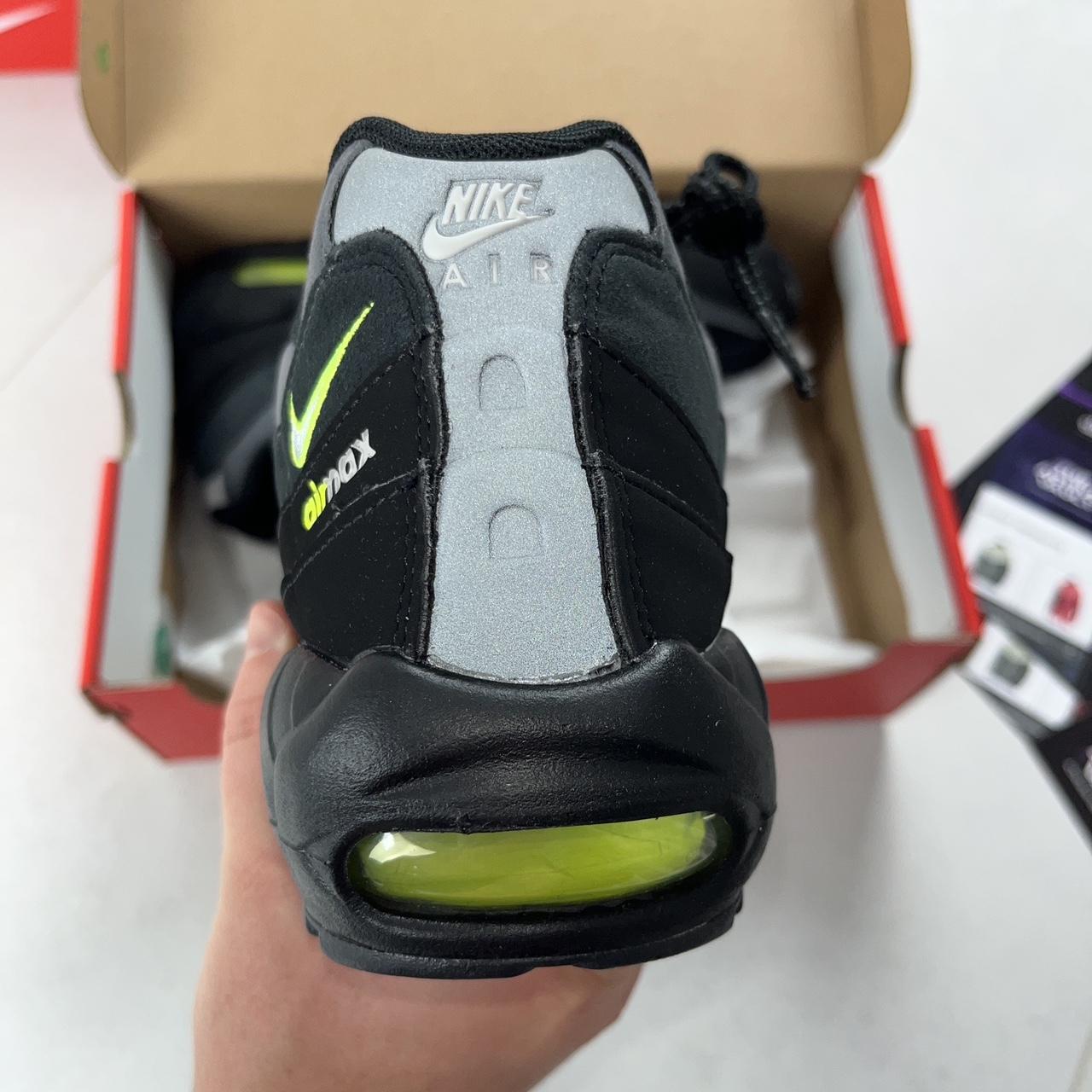 Nike Air Max 95 Trainers - Retro Logo Black Volt