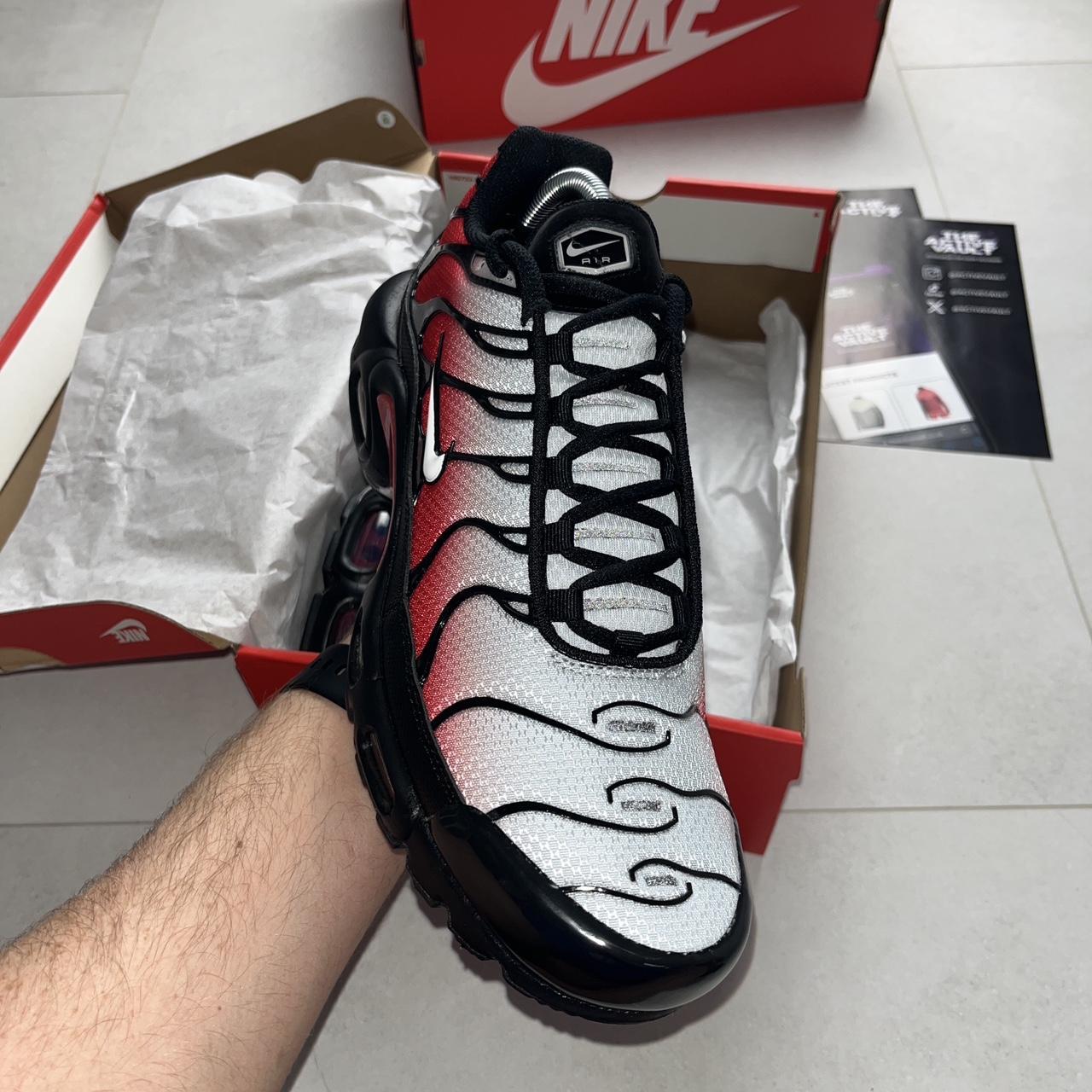 Nike Air Max Plus TN Trainers – Pure Platinum/University Red
