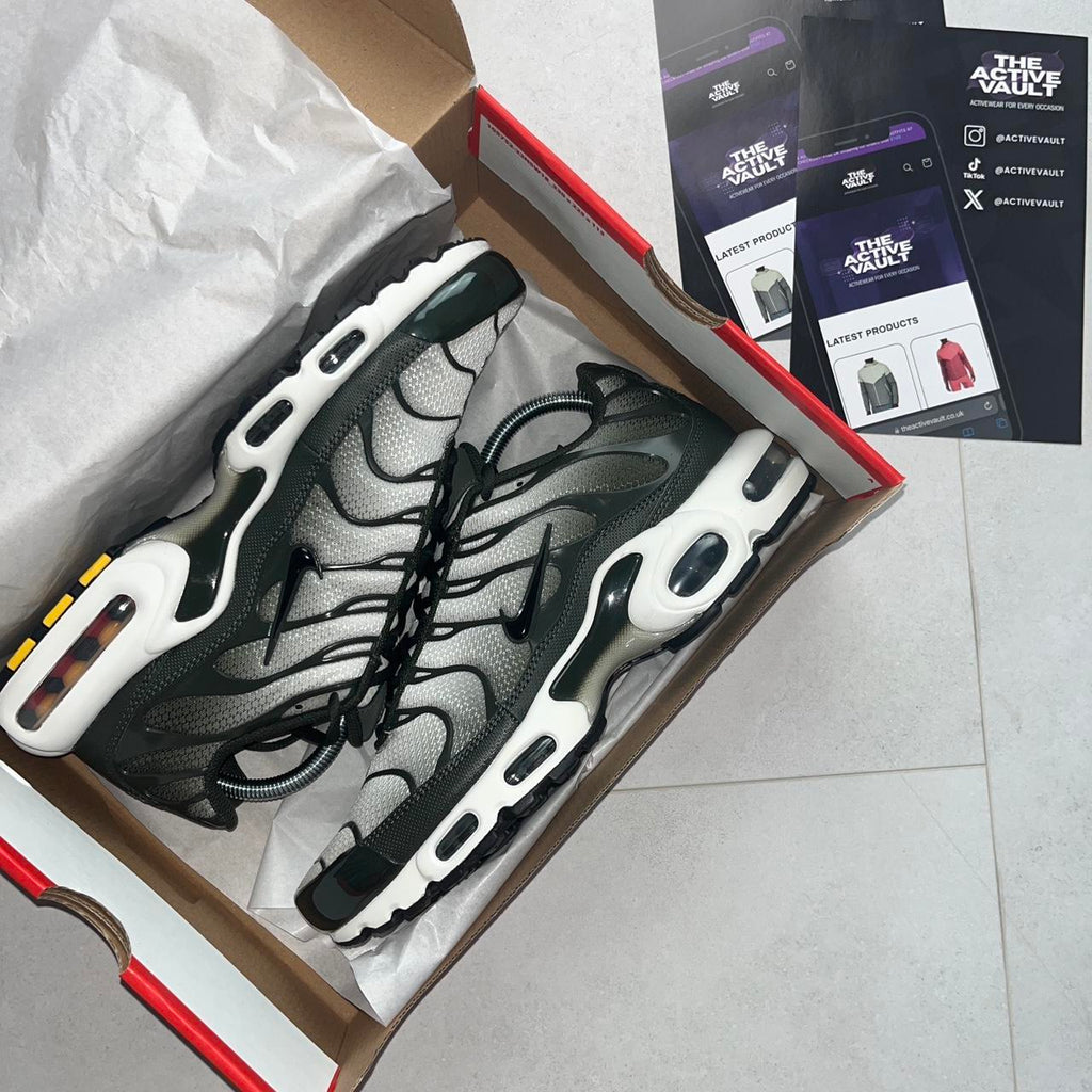 Nike Air Max Plus TN Trainers - Cargo Khaki Green