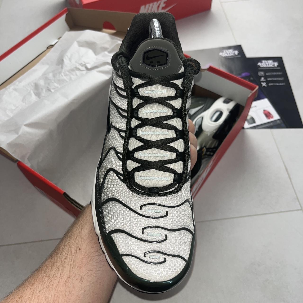 Nike Air Max Plus TN Trainers - Cargo Khaki Green