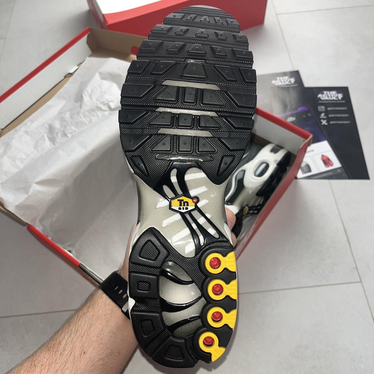 Nike Air Max Plus TN Trainers - Cargo Khaki Green