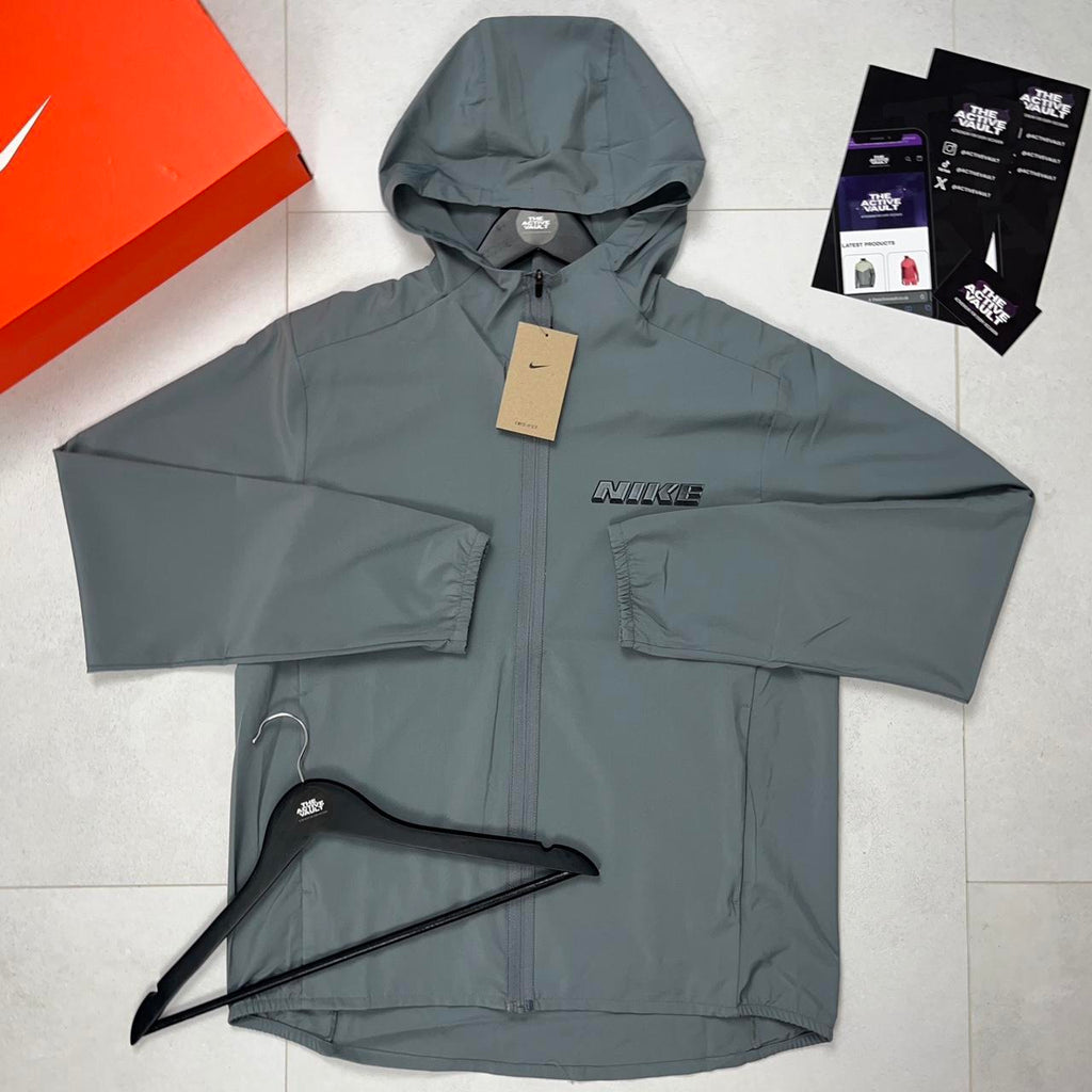 Nike Form GFX Windrunner Running Jacket - Smoke Grey - Active Vault