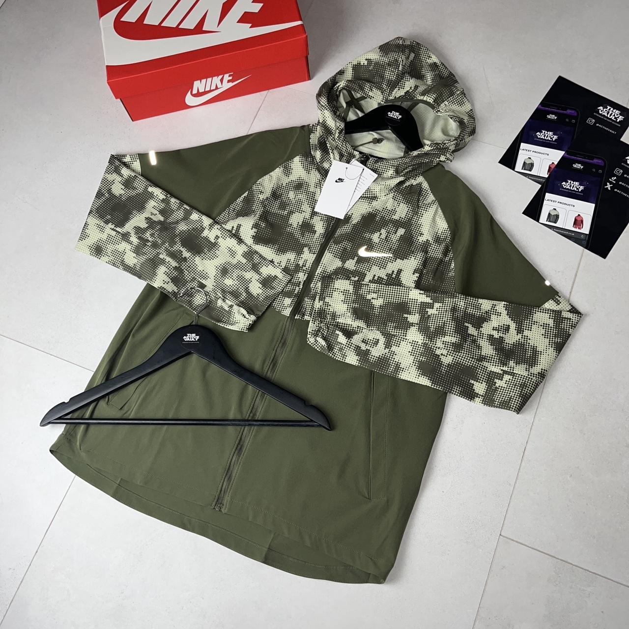 Nike Windrunner Running Jacket - Medium Olive Camo