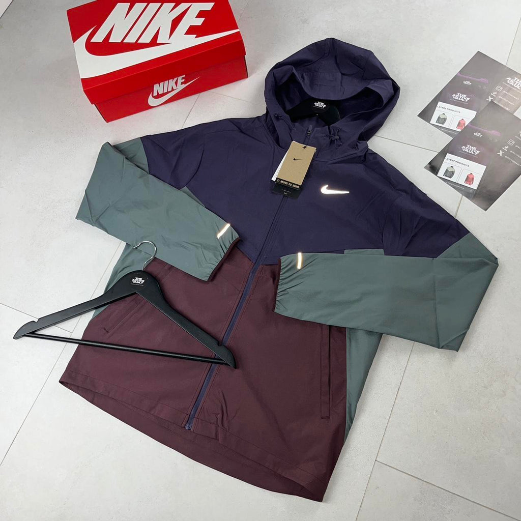 Nike Windrunner Running Jacket - Burgundy Crush