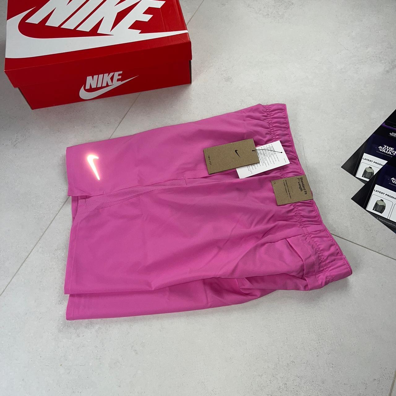 Nike Challenger 7 inch Shorts - Playful Pink