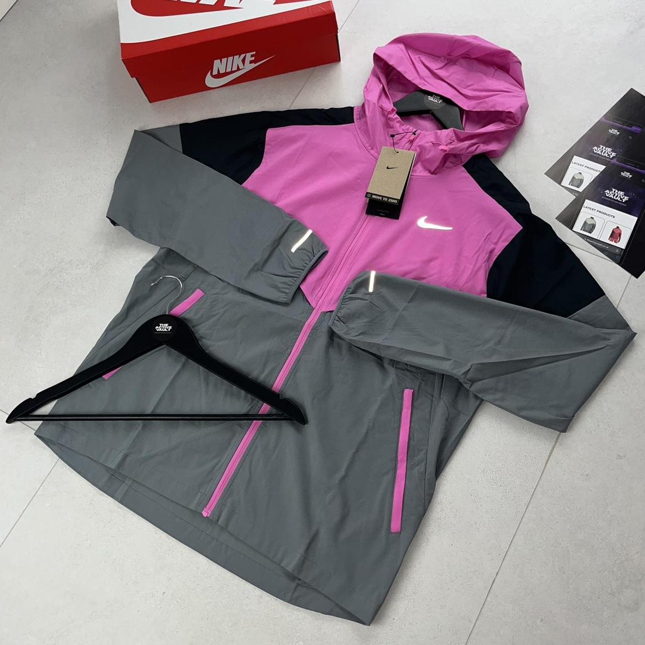 Nike Windrunner Running Jacket - Playful Pink