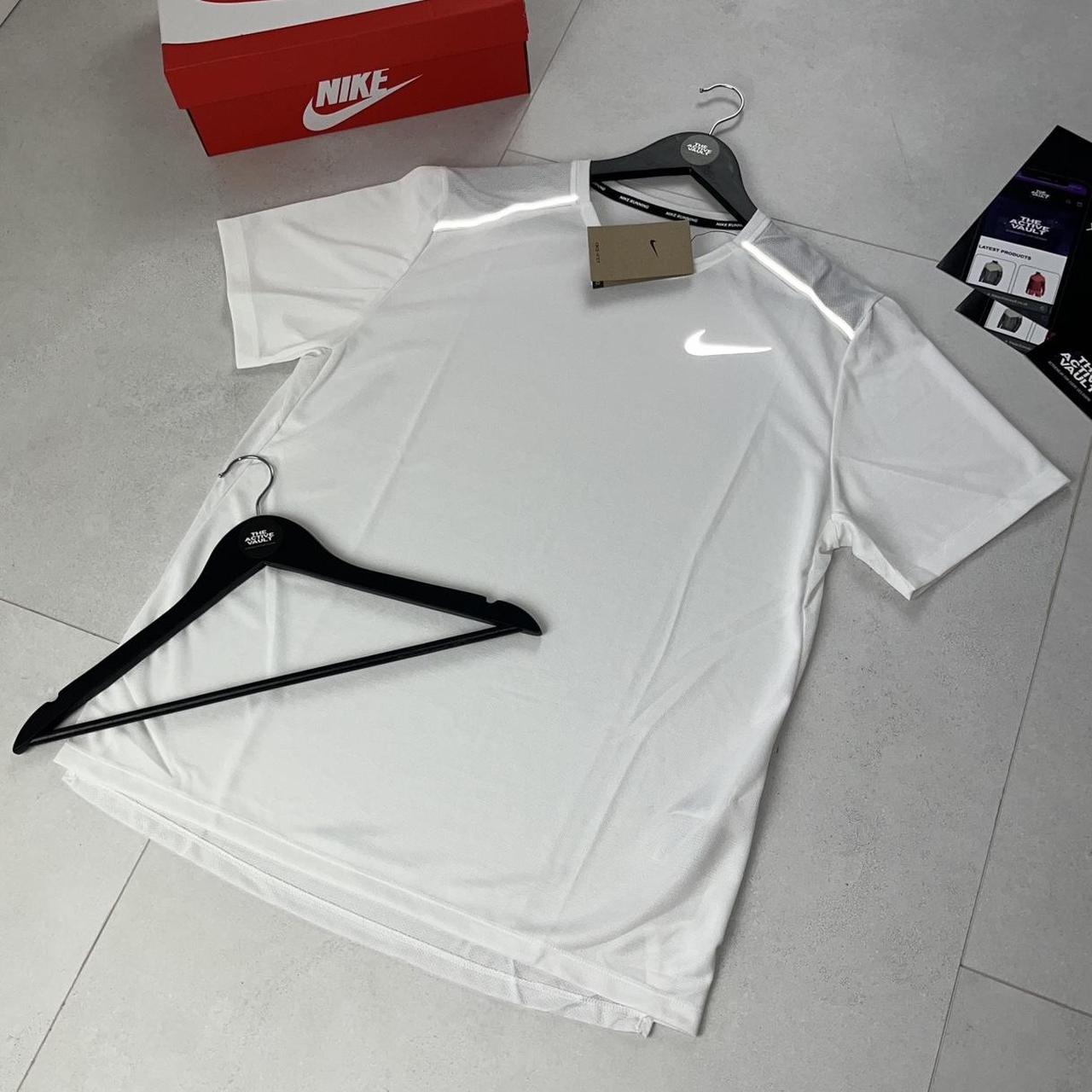 Nike 1.0 Miler T-Shirt - White